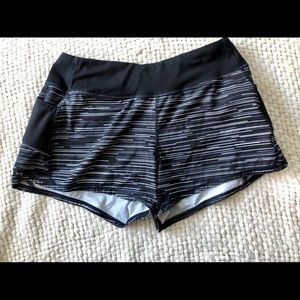 Athleta print run short